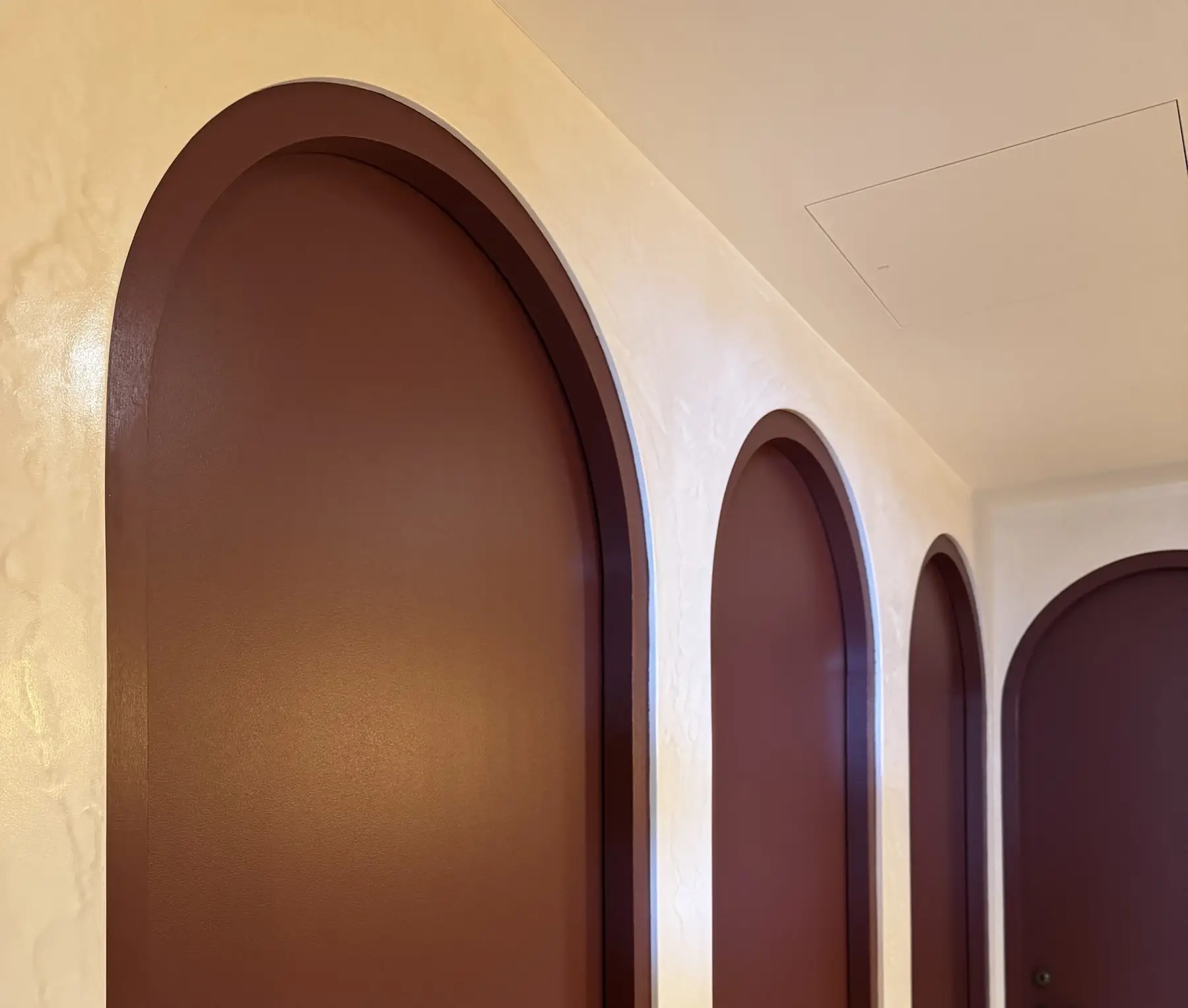 bone-custom-doors-scaled-e1762394235797_Live